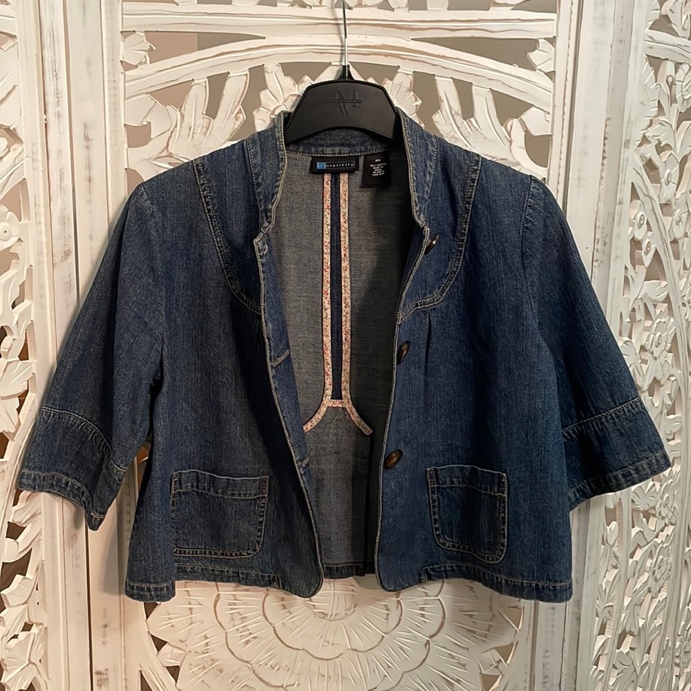 SOLD LIKE NEW Relativity Cropped Jean Jacket w/ 3/4 sleeve Women's Petite Medium